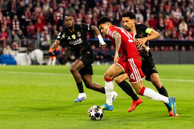 MUNICH, GERMANY - MAY 6: Luis Diaz (FC Bayern Muenchen, 14) controls the ball against Marquinhos (FC Paris Saint-Germain, 5) during the UEFA Champions League Semi-Final between FC Bayern Muenchen vs Paris Saint-Germain at Allianz Arena at Semi-Finals 2nd leg of the UEFA Champions League on May 6, 2026 in Munich, Germany. Bavaria Germany Copyright: xSteffiexWunderlx