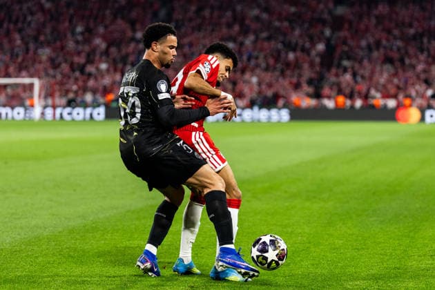 MUNICH, GERMANY - MAY 6: Luis Diaz (FC Bayern Muenchen, 14) controls the ball against Warren Zaire-Emery (FC Paris Saint-Germain, 33) during the UEFA Champions League Semi-Final between FC Bayern Muenchen vs Paris Saint-Germain at Allianz Arena at Semi-Finals 2nd leg of the UEFA Champions League on May 6, 2026 in Munich, Germany. Bavaria Germany Copyright: xSteffiexWunderlx