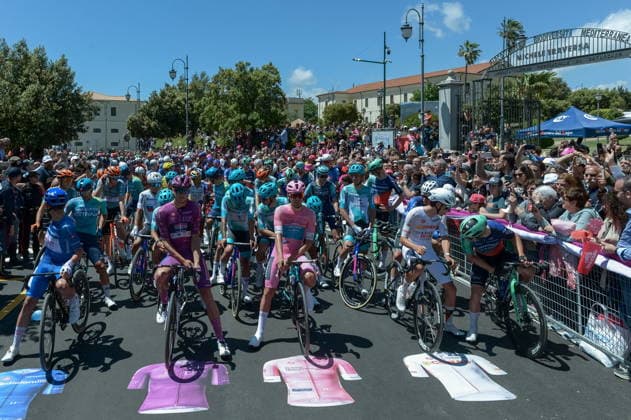 May 12, 2026, Catanzaro, Catanzaro, Italy: The start. The fourth stage of the 2026 Giro d Italia, the first in Italy, started from the Mediterranean Biodiversity Park in Catanzaro and headed toward Cosenza, covering 138 kilometers. Catanzaro, 12 05 2026 Giro D Italia. Departure From Catanzaro  - ZUMAa289 20260512_zia_a289_026 Copyright: xValeriaxFerrarox xAgfx
