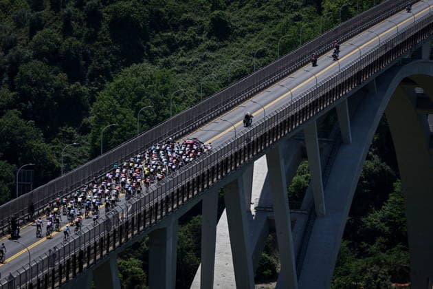 May 12, 2026, Catanzaro, Catanzaro, Italy: The fourth stage of the 2026 Giro d Italia, the first in Italy, started from the Mediterranean Biodiversity Park in Catanzaro and headed toward Cosenza, covering 138 kilometers. Catanzaro, May 12, 2026 Giro D Italia. Departure From Catanzaro  - ZUMAa289 20260512_zia_a289_029 Copyright: xValeriaxFerrarox xAgfx
