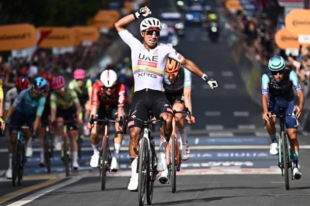 May 12, 2026, Cosenza, ITALY: Equadorian rider Manuel Jhonatan Narvaez of Uae Team Emirates Xrg, celebrate after crossing the finish line and win the after 04th stage of the 109 Giro d Italia 2026, cycling race over 138 km from Catanzaro to Cosenza, 12 May 2026. ANSA LUCA ZENNARO. Giro D Italia Cycling Tour - Stage 04  - ZUMAa110 20260512_zaf_a110_041 Copyright: xLucaxZennarox