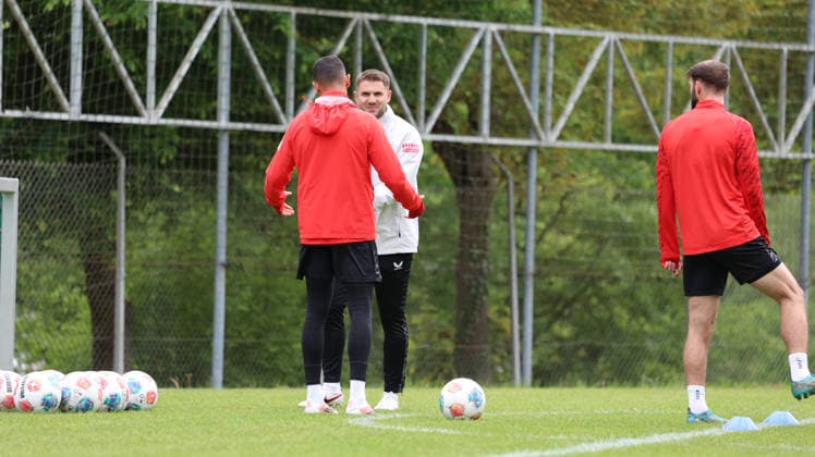 12.05.2026, xrekx, Fussball 2. Bundesliga, 1.FC Kaiserslautern - Training v.l. Max Lieberknecht Videoanalyst (1.FC Kaiserslautern) (DFL DFB REGULATIONS PROHIBIT ANY USE OF PHOTOGRAPHS as IMAGE SEQUENCES and or QUASI-VIDEO) Kaiserslautern