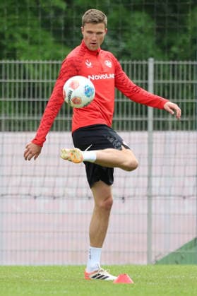 12.05.2026, xrekx, Fussball 2. Bundesliga, 1.FC Kaiserslautern - Training v.l. Fabian Kunze (1.FC Kaiserslautern) (DFL DFB REGULATIONS PROHIBIT ANY USE OF PHOTOGRAPHS as IMAGE SEQUENCES and or QUASI-VIDEO) Kaiserslautern