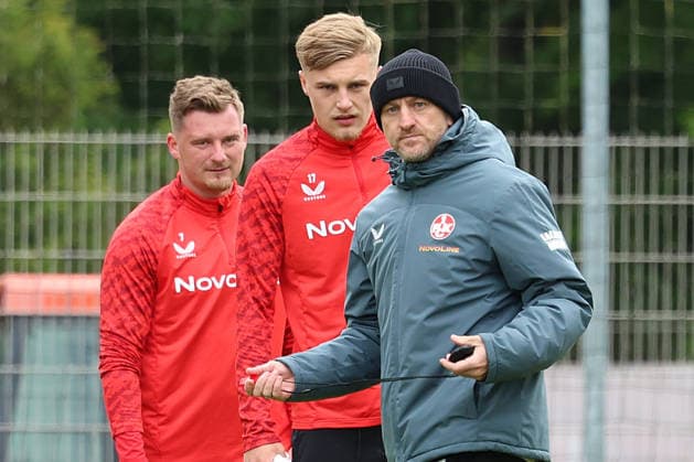 12.05.2026, xrekx, Fussball 2.Bundesliga, 1.FC Kaiserslautern - Training v.l. Marlon Ritter (1.FC Kaiserslautern) Norman Bassette (1.FC Kaiserslautern) Torsten Lieberknecht Trainer (1.FC Kaiserslautern) (DFL DFB REGULATIONS PROHIBIT ANY USE OF PHOTOGRAPHS as IMAGE SEQUENCES and or QUASI-VIDEO) Kaiserslautern