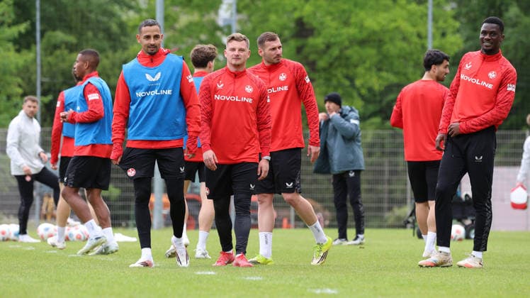 12.05.2026, xrekx, Fussball 2. Bundesliga, 1.FC Kaiserslautern - Training v.l. Kenny-Prince Redondo (1.FC Kaiserslautern) Marlon Ritter (1.FC Kaiserslautern) (DFL DFB REGULATIONS PROHIBIT ANY USE OF PHOTOGRAPHS as IMAGE SEQUENCES and or QUASI-VIDEO) Kaiserslautern
