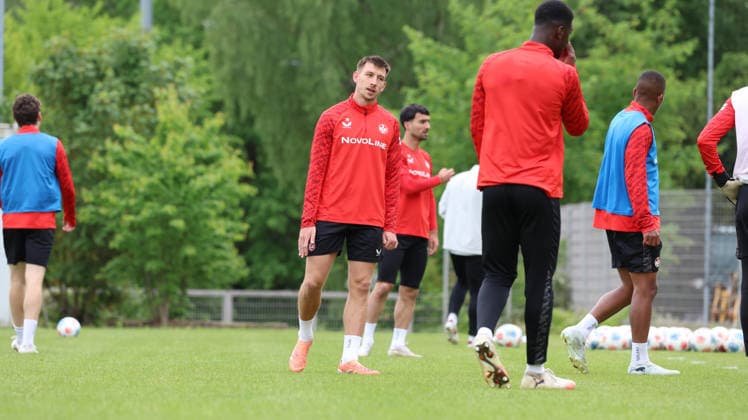 12.05.2026, xrekx, Fussball 2. Bundesliga, 1.FC Kaiserslautern - Training v.l. Daniel Hanslik (1.FC Kaiserslautern) (DFL DFB REGULATIONS PROHIBIT ANY USE OF PHOTOGRAPHS as IMAGE SEQUENCES and or QUASI-VIDEO) Kaiserslautern