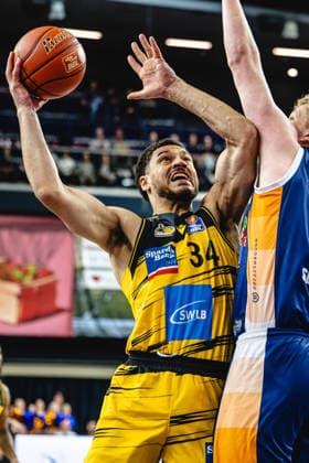 Rostock, Deutschland 12. Mai 2026: easyCredit BBL Play-Ins - 2025 2026 - Rostock Seawolves gegen MHP Riesen Ludwigsburg Im Bild: Gavin Schilling (MHP RIESEN Ludwigsburg) Stadthalle Rostock Mecklenburg-Vorpommern Copyright: xFotostandx xVoelkerx