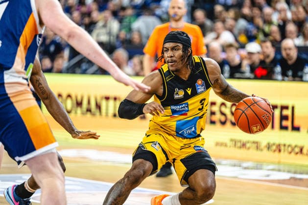 Rostock, Deutschland 12. Mai 2026: easyCredit BBL Play-Ins - 2025 2026 - Rostock Seawolves gegen MHP Riesen Ludwigsburg Im Bild: Stefan Smith (MHP RIESEN Ludwigsburg) Stadthalle Rostock Mecklenburg-Vorpommern Copyright: xFotostandx xVoelkerx