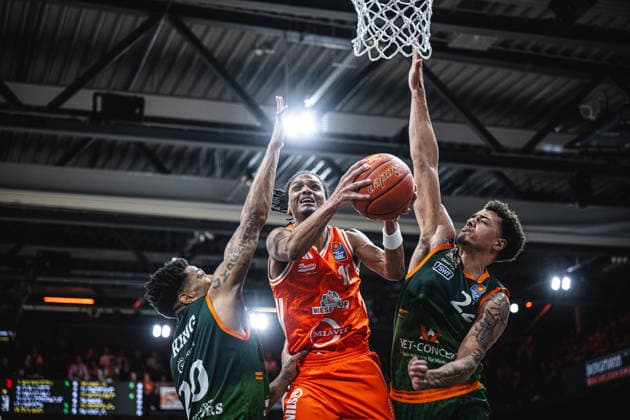1. Basketball Bundesliga, easyCredit BBL, Saison 2025 2026, Herren, Play-Ins, Spiel um Platz 7, 12.05.2026, RASTA Vechta - Gladiators Trier Alonzo Verge ( 11 - RASTA Vechta) beim Korbleger Vechta RASTA Dome Niedersachsen Deutschland