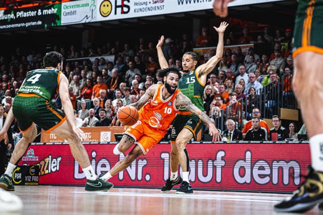 1. Basketball Bundesliga, easyCredit BBL, Saison 2025 2026, Herren, Play-Ins, Spiel um Platz 7, 12.05.2026, RASTA Vechta - Gladiators Trier Tevin Brown ( 10 - RASTA Vechta) in Aktion Vechta RASTA Dome Niedersachsen Deutschland