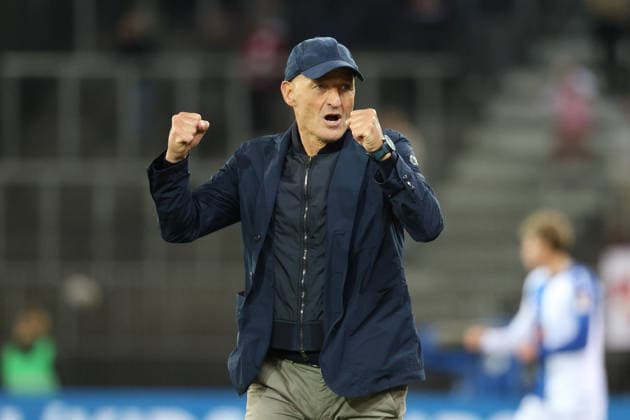 Grasshopper - FC Winterthur Trainer Peter Zeidler (GC) jubelt 12.05.2026 Stadion Letzigrund Zuerich , SCHWEIZ, Saison 2025 2026 Herren Fussball Super League Grasshopper Club Zuerich - FC Winterthur Trainer Peter Zeidler (GC) jubelt