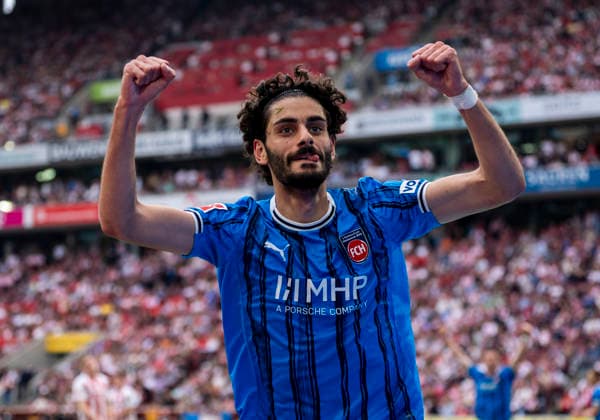 Einzelbild, Single image: Eren Dinkci (1. FC Heidenheim, 8) Jubel, jubelnd, bejubelt, jubelt, jubeln, emotionen, celebrate 1. FC Köln - 1. FC Heidenheim, Fussball, 1. Bundesliga, RheinEnergieStadion Köln, 10.05.2026 DFL regulations prohibit any use of photographs as image sequences and or quasi-video. Copyright: HMBxMedia xMarcoxBader