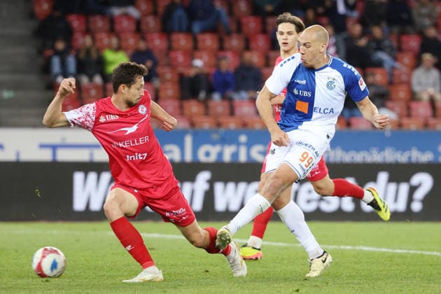 Grasshopper - FC Winterthur Remo Arnold gegen Michael Frey 12.05.2026 Stadion Letzigrund Zuerich , SCHWEIZ, Saison 2025 2026 Herren Fussball Super League Grasshopper Club Zuerich - FC Winterthur Remo Arnold (li,FCW) gegen Michael Frey (GC)