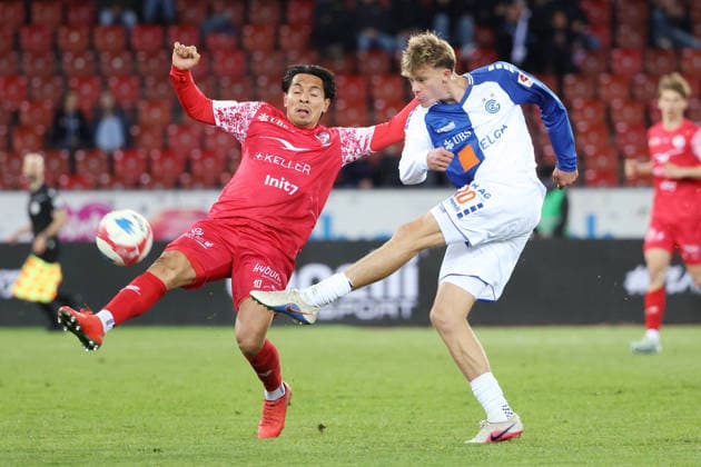 Grasshopper - FC Winterthur Randy Schneider gegen Jonathan Asp Jensen 12.05.2026 Stadion Letzigrund Zuerich , SCHWEIZ, Saison 2025 2026 Herren Fussball Super League Grasshopper Club Zuerich - FC Winterthur Randy Schneider (li,FCW) gegen Jonathan Asp Jensen (GC)