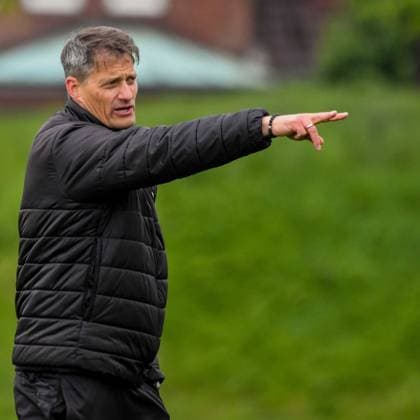 Trainer Alexander Blessin ( Pauli ) Deutschland , Hamburg , Trainingsgelände an der Kollaustrasse , Fussball , 1. Bundesliga , Training des FC St Pauli