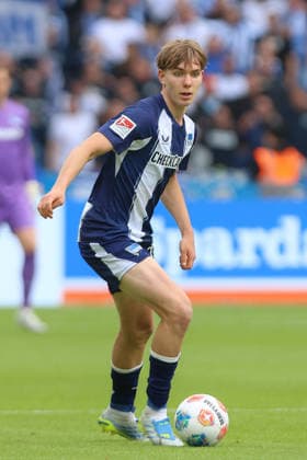 10.05.2025, xtgx, Fussball 2. Bundesliga, Hertha BSC Berlin - SpVgg Greuther Fürth emspor, v.l. Kennet Eichhorn (Hertha, 23) Freisteller, Einzelbild, Ganzkoerper, single frame (DFL DFB REGULATIONS PROHIBIT ANY USE OF PHOTOGRAPHS as IMAGE SEQUENCES and or QUASI-VIDEO) Berlin