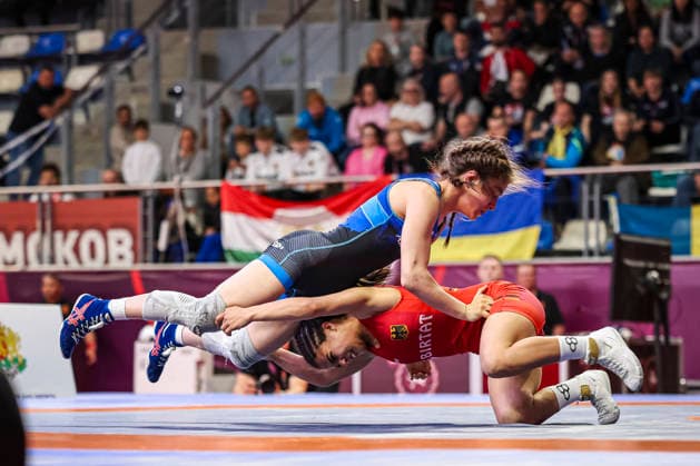 U17, U 17 Wrestling European Championships 49kg WW - Khadija Gurbanzada (AZE) df. Madina Bayramova (GER)