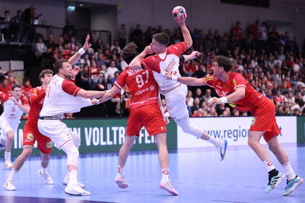 HANDBALL - IHF WC quali, AUT vs POL GRAZ,AUSTRIA,13.MAY.26 - HANDBALL - IHF World Championship, WM, Weltmeisterschaft 2027, European qualification, play off, OEHB international match, Länderspiel, Nationalmannschaft Austria vs Poland. Image shows Kamil Syprzak (Poland), Michael Miskovez (Austria), Michal Olejniczak (Poland) and Lukas Herburger (Austria). GEPAxpictures xChrisxBauer
