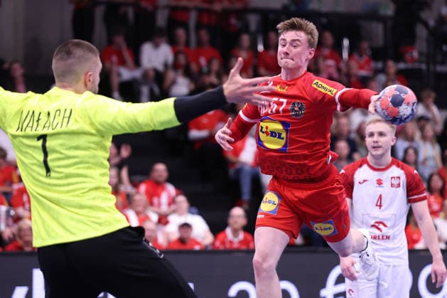 HANDBALL - IHF WC quali, AUT vs POL GRAZ,AUSTRIA,13.MAY.26 - HANDBALL - IHF World Championship, WM, Weltmeisterschaft 2027, European qualification, play off, OEHB international match, Länderspiel, Nationalmannschaft Austria vs Poland. Image shows Milosz Walach (Poland) and Jakob Nigg (Austria). GEPAxpictures xChrisxBauer