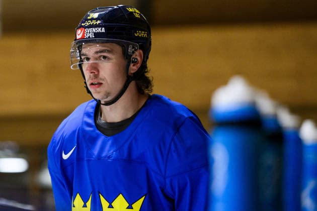 260513 Albert Johansson of Sweden at a practice session during the 2026 IIHF Ice hockey, Eishockey World Championship, WM, Weltmeisterschaft on May 13, 2026 in Fribourg. Photo: Jesper Zerman BILDBYRAN kod JZ JZ0710 ishockey ice hockey ishockey-vm 2026 vm 2026 iihf world championship träning practice sverige sweden day -2 bbeng Copyright: JESPERxZERMAN BB260513JZ076