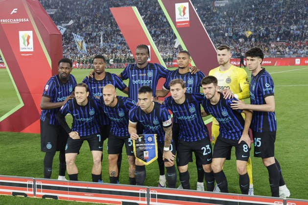 Lazio v Inter Milan - Italian Cup final match ROME, ITALY - MAY 13: Inter Milan s players pose for photos before the start of the Italian Cup football final match between Lazio and Inter Milan at the Olympic stadium in Rome, Italy, on May 13, 2026. Riccardo De Luca Anadolu Rome Italy. Editorial use only. Please get in touch for any other usage.  Copyright: x2026xAnadoluxRiccardoxDexLucax