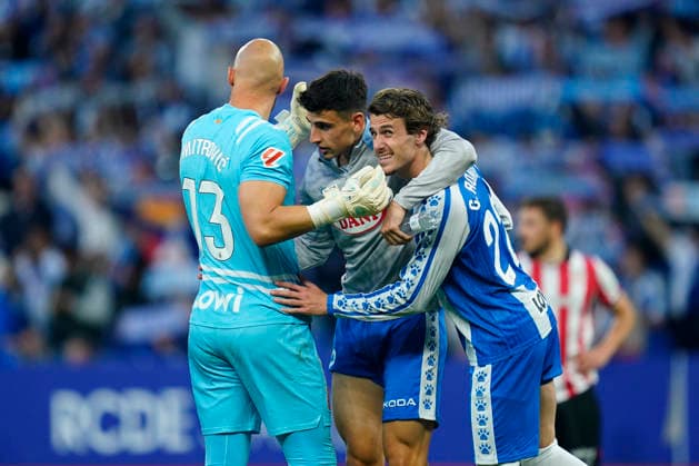 ESP: RCD Espanyol - Athletic Club . La Liga EA Sports. Matchday 36 Marko Dmitrovic, Carlos Romero and Ruben Sanchez of RCD Espanyol during the La Liga EA Sports match between RCD Espanyol and Athletic Club de Bilbao played at RCDE Stadium on May 13, 2026 in Barcelona, Spain. kpng Copyright: xSergioxRuizxx xPRESSINPHOTOx PS_260513_ESP_ATH_2526_042