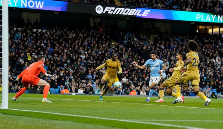 Manchester, England, 13th May 2026. Omar Marmoush of Manchester City has a chance taken from him during the Manchester City vs Crystal Palace Premier League match at the Etihad Stadium, Manchester. Picture credit should read: Andrew Yates Sportimage EDITORIAL USE ONLY. No use with unauthorised audio, video, data, fixture lists, club league logos or live services. Online in-match use limited to 120 images, no video emulation. No use in betting, games or single club league player publications. SPI_031_AY_Man_City_Palace SPI-4799-0032