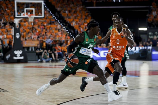 Valencia Basket v Panathinaikos AKTOR - EuroLeague VALENCIA , SPAIN - MAY 13: Kendrick Nunn and Badid during Euroleague match between Valencia Basket and Panathinaikos AKTOR Athens at Roig Arena on May 13, 2026. Jose Miguel Fernandez Anadolu Valencia Spain. Editorial use only. Please get in touch for any other usage.  Copyright: x2026xAnadoluxJosexMiguelxFernandezx