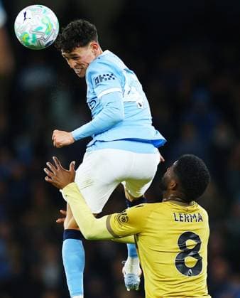Phil Foden of Manchester City and Jefferson Lerma of Crystal Palace Manchester City v Crystal Palace, Premier League, Football, Etihad Stadium, Manchester , UK - 13 May 2026Manchester Etihad Stadium United Kingdom EDITORIAL USE ONLY No use with unauthorised audio, video, data, fixture lists, club league logos or live services. Online in-match use limited to 120 images, no video emulation. No use in betting, games or single club league player publications.  Copyright: xMattxWest Shutterstockx 16871265x