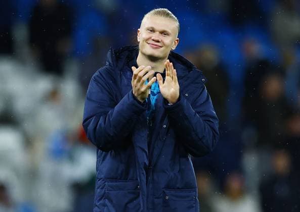 Erling Haaland of Manchester City thanks the fans at the end of the match Manchester City v Crystal Palace, Premier League, Football, Etihad Stadium, Manchester , UK - 13 May 2026Manchester Etihad Stadium United Kingdom EDITORIAL USE ONLY No use with unauthorised audio, video, data, fixture lists, club league logos or live services. Online in-match use limited to 120 images, no video emulation. No use in betting, games or single club league player publications.  Copyright: xMattxWest Shutterstockx 16871265ae