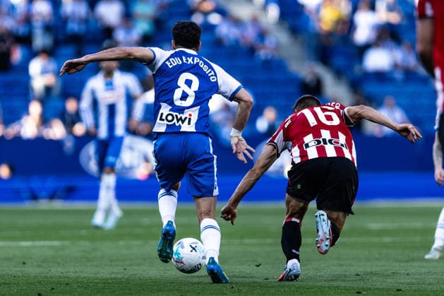 May 13, 2026, Barcelona, Barcelona, Spain: BARCELONA, SPAIN - MAY 13: Edu Exposito of RCD Espanyol challenges Inigo Ruiz de Galarreta of Athletic Club for the ball during the LaLiga EA Sports match between RCD Espanyol and Athletic Club at RCDE Stadium on May 13, 2026 in Barcelona, Spain. Soccer 2026: RCD Espanyol V Athletic Club - LaLiga EA Sports  - ZUMAs316 20260513_znp_s316_026 Copyright: xMartixSeguraxRamonedax