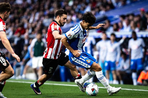 May 13, 2026, Barcelona, Barcelona, Spain: BARCELONA, SPAIN - MAY 13: Ramon Terrats of RCD Espanyol challenges Andoni Gorosabel of Athletic Club for the ball during the LaLiga EA Sports match between RCD Espanyol and Athletic Club at RCDE Stadium on May 13, 2026 in Barcelona, Spain. Soccer 2026: RCD Espanyol V Athletic Club - LaLiga EA Sports  - ZUMAs316 20260513_znp_s316_050 Copyright: xMartixSeguraxRamonedax