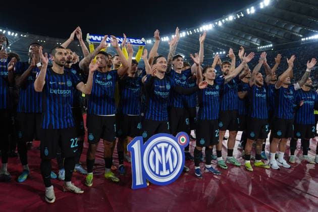 SS Lazio v FC Internazionale - Coppa Italia Final FC Internazionale players celebrate at the end of the Coppa Italia Frecciarossa final match between SS Lazio and FC Internazionale at Olympic Stadium on May 13, 2026 in Rome, Italy Rome Stadio Olimpico Lazio Italy Copyright: xGiuseppexMaffiax DSC09152