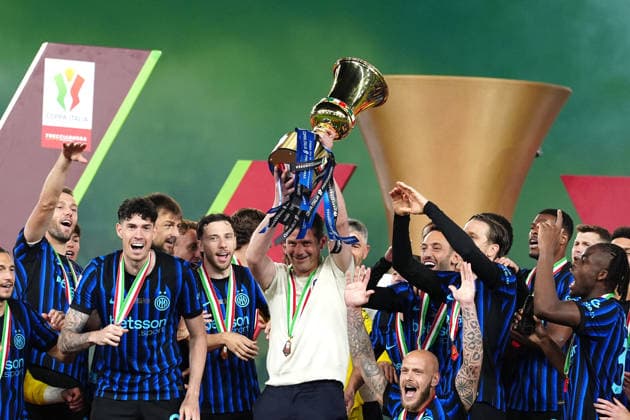 SS Lazio v FC Internazionale - Coppa Italia Final Cristian Chivu Head Coach of FC Internazionale celebrates with the trophy during the Coppa Italia Frecciarossa final match between SS Lazio and FC Internazionale at Olympic Stadium on May 13, 2026 in Rome, Italy Rome Stadio Olimpico Lazio Italy Copyright: xGiuseppexMaffiax LIA03525
