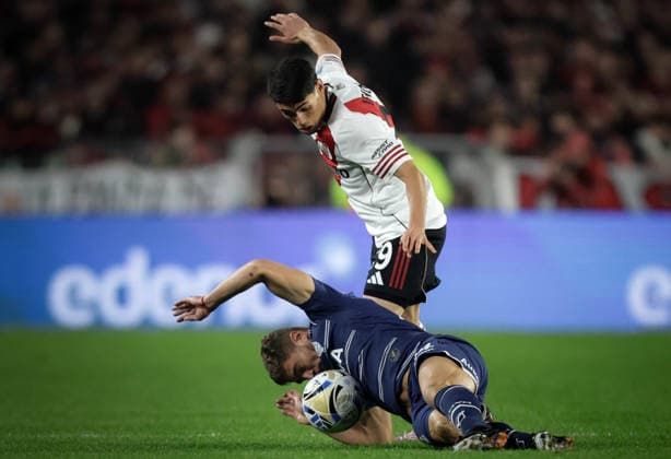 River vs Gimnasia Foto: FOTOBAIRES Cuartos de Final. Torneo Apertura. Liga Profesional. Copyright: xNICOLASxABOAFxNICOLASxABOAFx