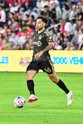 ST. LOUIS, MO - MAY 13: Mathieu Choiniere (66) of the Los Angeles Football Club runs with the ball during the MLS, Fussball Herren, USA regular season match where St. Louis CITY SC hosted Los Angeles Football Club on Wednesday May 13th, 2026, at Energizer Park in St. Louis City, MO. (Photo by Rick Ulreich Icon Sportswire) SOCCER: MAY 13 MLS St. Louis CITY SC vs Los Angeles Football Club EDITORIAL USE ONLY Icon26051321