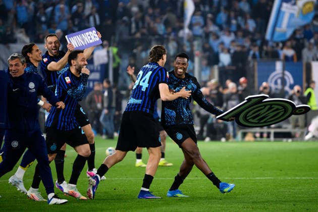 Yann Sommer, Stefan de Vrij, Hakan Calhanoglu, Francesco Pio Esposito and Denzel Dumfries of FC Internazionale celebrate at the end of the 2025 2026 Coppa Italia football final between SS Lazio and FC Internazionale at Stadio Olimpico in Rome (Italy), May 13, 2026. AndreaxStaccioli