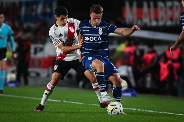 River Plate x Gimnasia La Plata BUENOS AIRES, AR - 13.05.2026: RIVER PLATE X GIMNASIA LA PLATA - River Plate against Gimnasia y Esgrima La Plata during a quarter-final match of the Copa Mercado Libre de la Liga Profesional de Futbol, on May 13, 2026 at Estadio Mas Monumental in Buenos Aires, Argentina. (Photo: Gabriel Sotelo Fotoarena) x2941911x  GabrielxSotelo