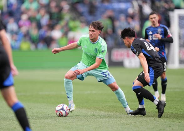 SEATTLE, WA - May 13, 2026: Sounder midfielder Snyder Brunell 37 handles the ball during an MLS, Fussball Herren, USA match between the Seattle Sounders and the San Jose Earthquakes on May 13, 2026 at Lumen Field in Seattle, WA. (Photo by Jeff Halstead Icon Sportswire) . SOCCER: MAY 13 MLS Seattle Sounders FC vs San Jose Earthquakes EDITORIAL USE ONLY Icon260513023