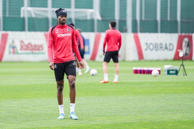 Öffentliches Training, SC Freiburg, 14.05.2026 Jordy Makengo (SC Freiburg, 33) Öffentliches Training, SC Freiburg, 14.05.2026 Copyright: xBEAUTIFULxSPORTS Boscox