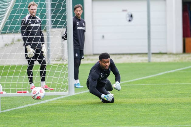 Öffentliches Training, SC Freiburg, 14.05.2026 Noah Atubolu (SC Freiburg, 1) Öffentliches Training, SC Freiburg, 14.05.2026 Copyright: xBEAUTIFULxSPORTS Boscox
