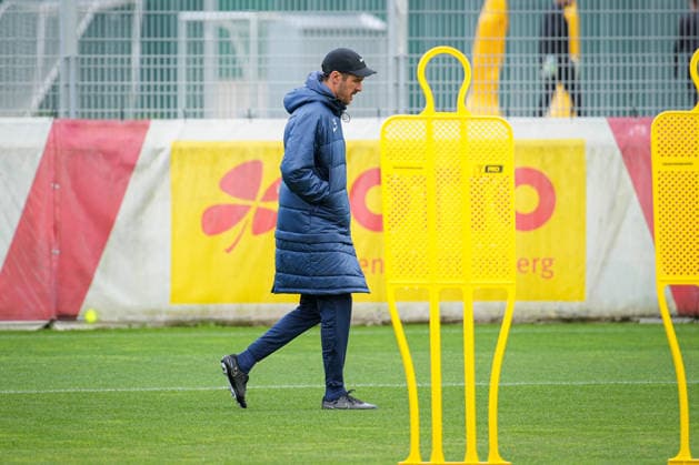 Fussball, Bundesliga, Herren, Training SC Freiburg - Europa-Park-Stadion, Europa Park Stadion,: Julian Schuster (SC Freiburg, Trainer) Freiburg Europa Park Stadion Baden-Württemberg Deutschland Copyright: xFINLEYxMÖRCHx