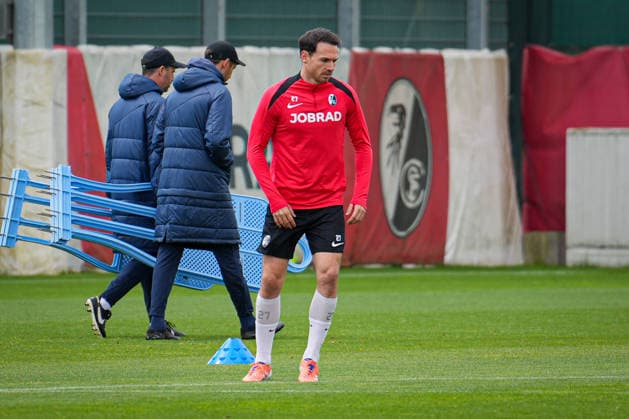 Fussball, Bundesliga, Herren, Training SC Freiburg - Europa-Park-Stadion, Europa Park Stadion,: Nicolas Hoefler (SC Freiburg, 27) Freiburg Europa Park Stadion Baden-Württemberg Deutschland Copyright: xFINLEYxMÖRCHx