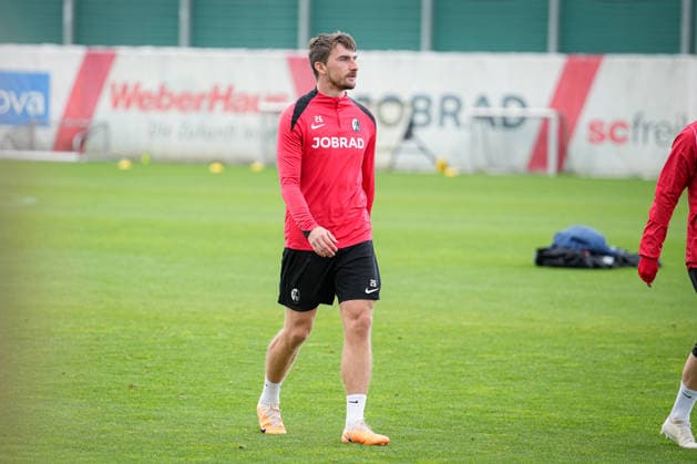 Fussball, Bundesliga, Herren, Training SC Freiburg - Europa-Park-Stadion, Europa Park Stadion,: Maximilian Philipp (SC Freiburg, 26) Freiburg Europa Park Stadion Baden-Württemberg Deutschland Copyright: xFINLEYxMÖRCHx