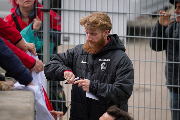 Fussball, Bundesliga, Herren, Training SC Freiburg - Europa-Park-Stadion, Europa Park Stadion,: Niklas Beste (SC Freiburg, 19) Freiburg Europa Park Stadion Baden-Württemberg Deutschland Copyright: xFINLEYxMÖRCHx