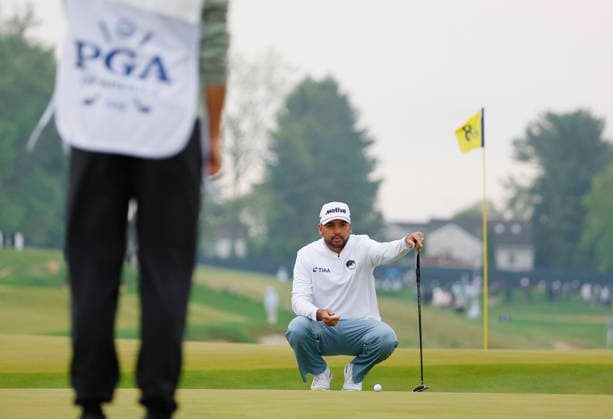 Jason Day of Australia lines up a putt on the 10th hole during the first round of the 2026 PGA, Golf Herren Championship at Aronimink Golf Club in Newtown Square, Pennsylvania, on Thursday, May 14, 2026.  PHI20260514807 LAURENCExKESTERSON