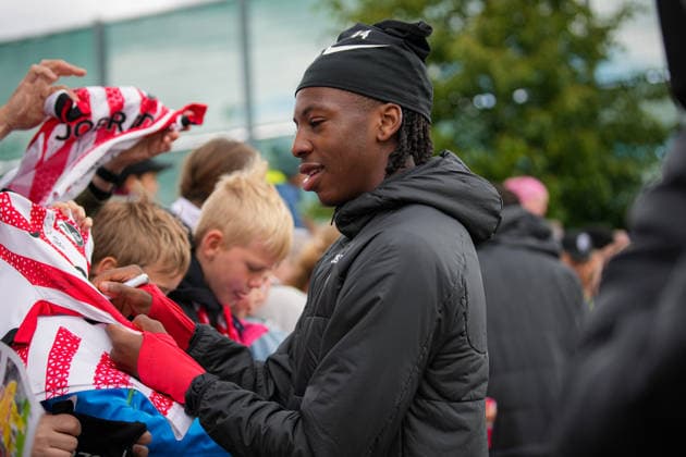 Fussball, Bundesliga, Herren, Training SC Freiburg - Europa-Park-Stadion, Europa Park Stadion,: Johan Manzambi (SC Freiburg, 44) Freiburg Europa Park Stadion Baden-Württemberg Deutschland Copyright: xFINLEYxMÖRCHx
