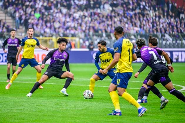 Royale Union Saint-Gilloise v RSC Anderlecht - Belgian Croky Cup Final BRUSSELS, BELGIUM - MAY 14 : Saliba Nathan midfielder of RSC Anderlecht and Ait El Hadj Anouar midfielder of Royale Union Saint-Gilloise in action during the Belgian Croky Cup final match between Royale Union Saint-Gilloise and RSC Anderlecht on May 14, 2026 in Brussels, Belgium, 14 05 2026 Brussels Belgium  Copyright: xJanxDexMeuleneirx