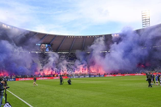 260514 Cupfinal Royale Union Saint-Gilloise vs RSC Anderlecht fans and supporters of Anderlecht using pyrotechnical flares and fireworks during the Croky Cup final 2026 between Royale Union Saint-Gilloise and RSC Anderlecht on May 14 , 2026 in Brussels, Belgium. (Photo by David Catry Isosport) Brussels Belgium  Copyright: xDavidxCatryx 20260514DC2_5439