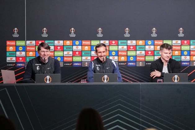 Pressekonferenz SC Freiburg, 14.05.2026 Sascha Glunk (SC Freiburg, Leitung Kommunikation , Julian Schuster (SC Freiburg, Trainer) und Lukas Kübler (SC Freiburg, 17) Pressekonferenz SC Freiburg, 14.05.2026 Copyright: xBEAUTIFULxSPORTS Boscox